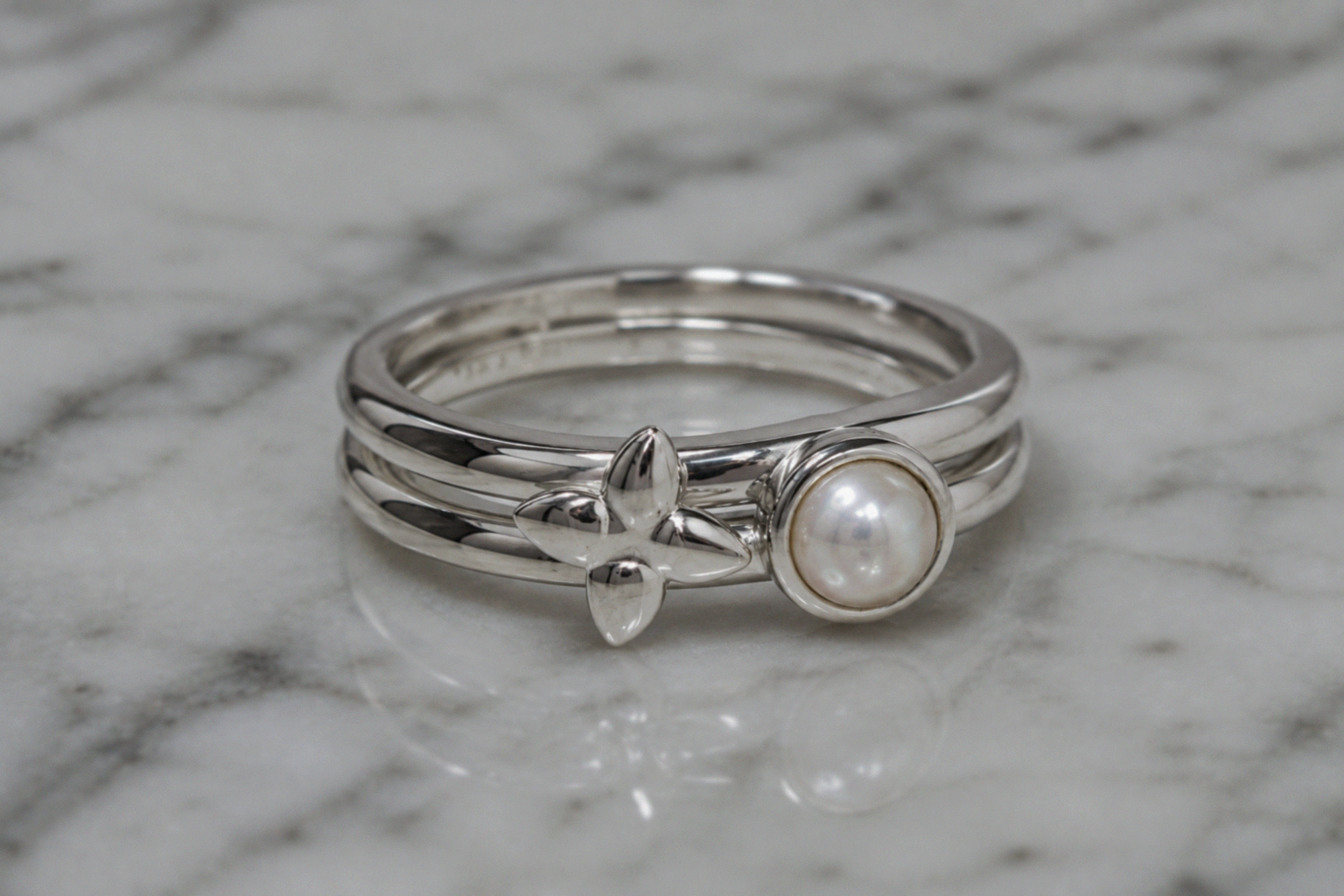 Laura Ashley Hartley Check Silver Mabe Pearl Stacking Rings