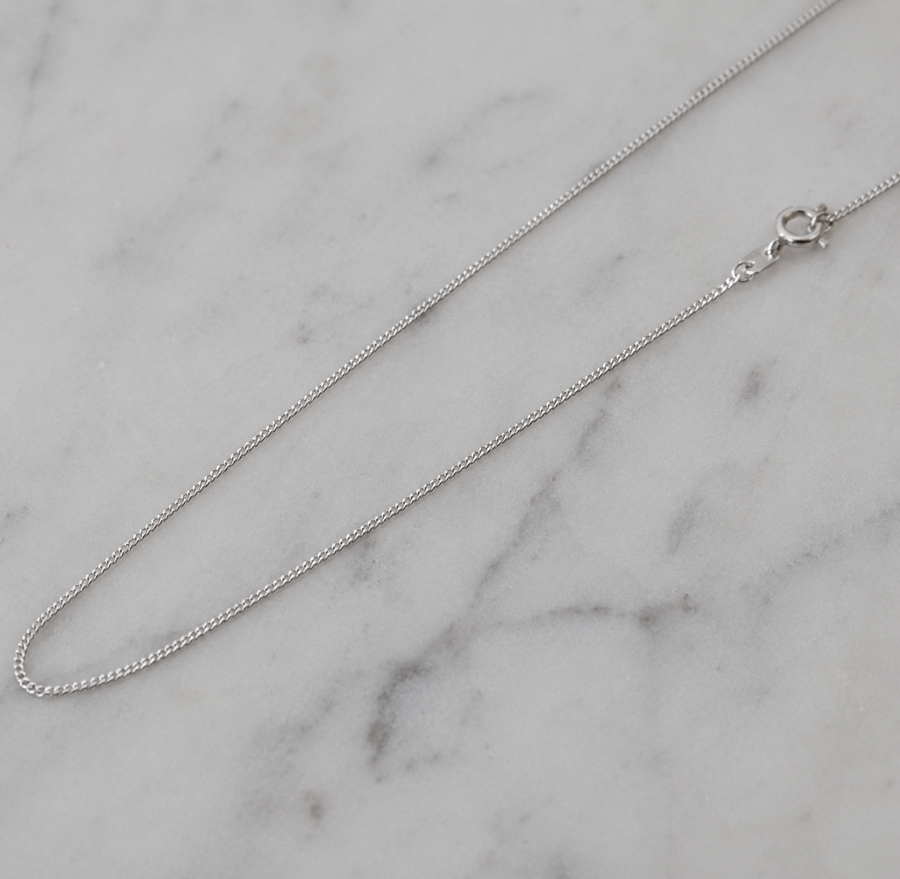 9ct White Gold Diamond-Cut Curb Chain