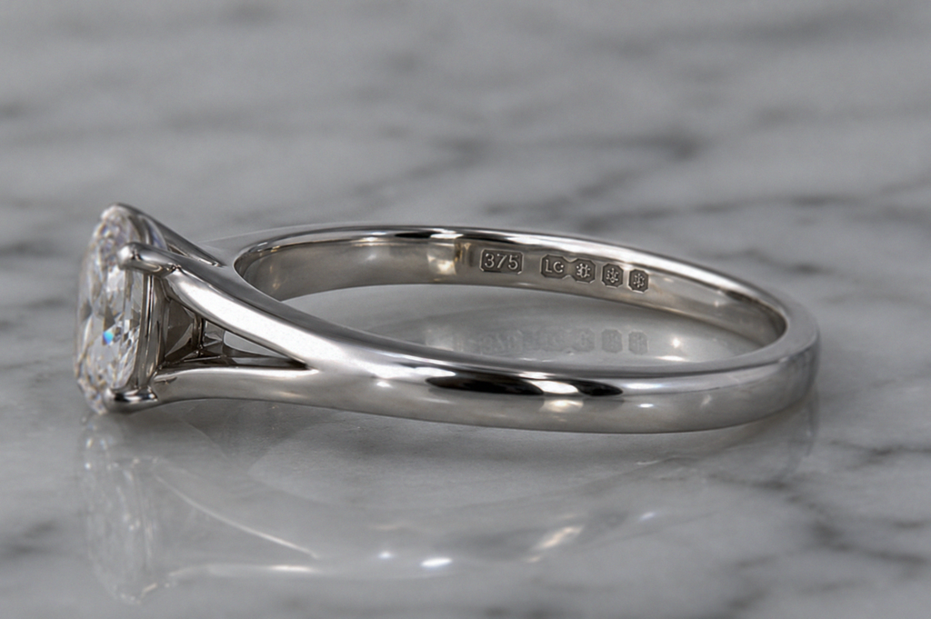 9ct White Gold Oval-Cut Split-Shoulder 0.31ct Diamond Engagement Ring