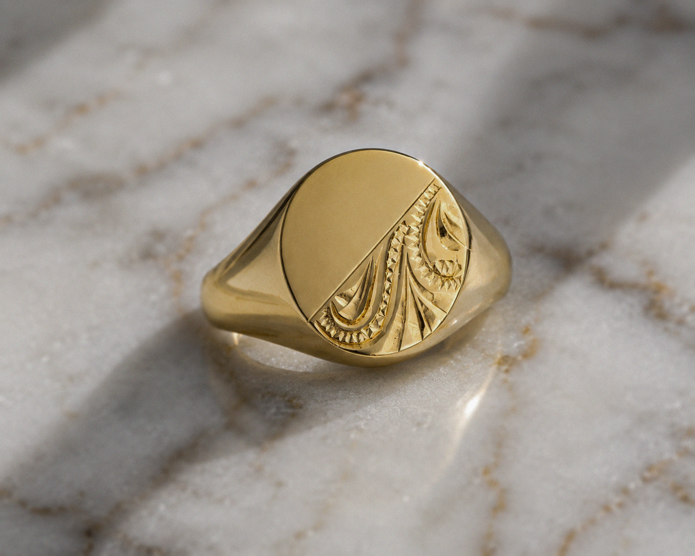 9ct Yellow Gold Engraved Oval Signet Ring