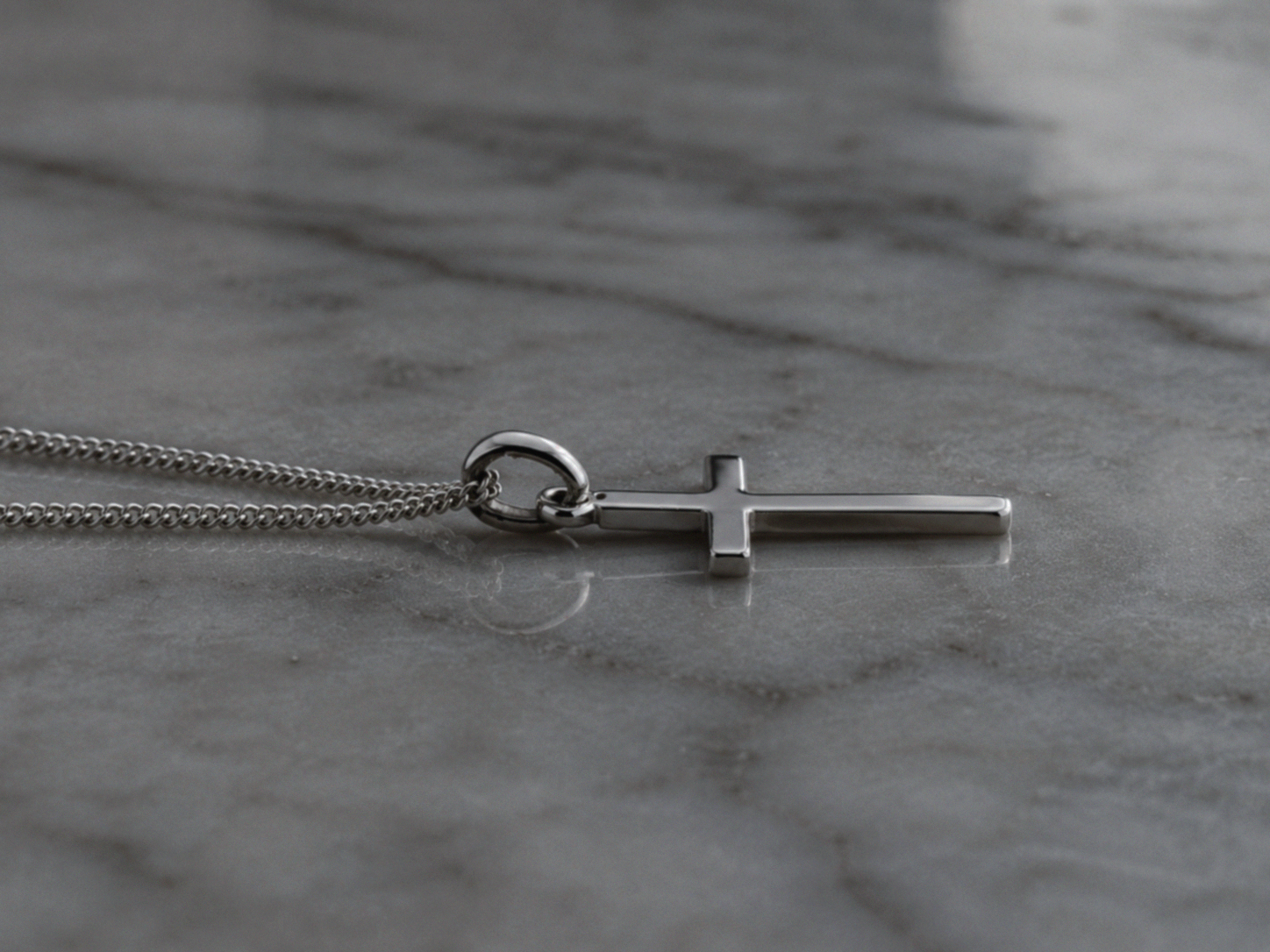 Sterling Silver Plain Cross Pendant with Diamond Cut Chain (41–46cm Adjustable)