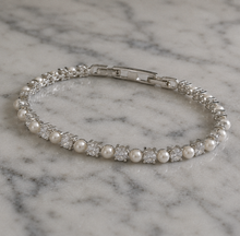 Diamonfire Sterling Silver Pearl and Zirconia Tennis Bracelet