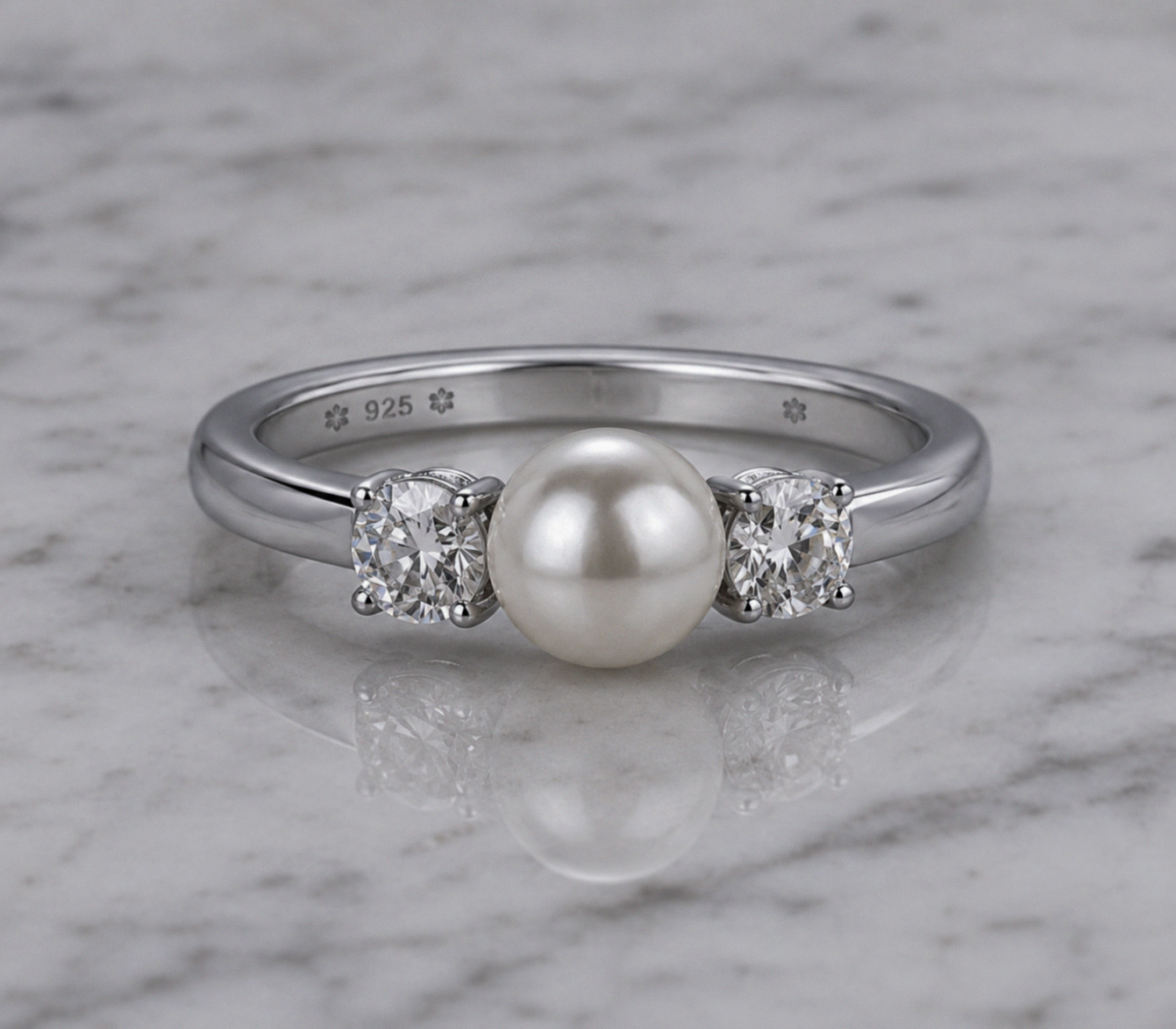 Diamonfire Sterling Silver Shell Pearl & Zirconia Trilogy Ring