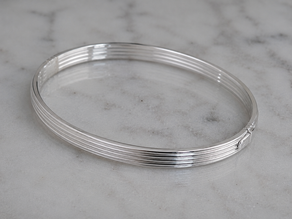 Sterling Silver Ridged Hinged Bangle