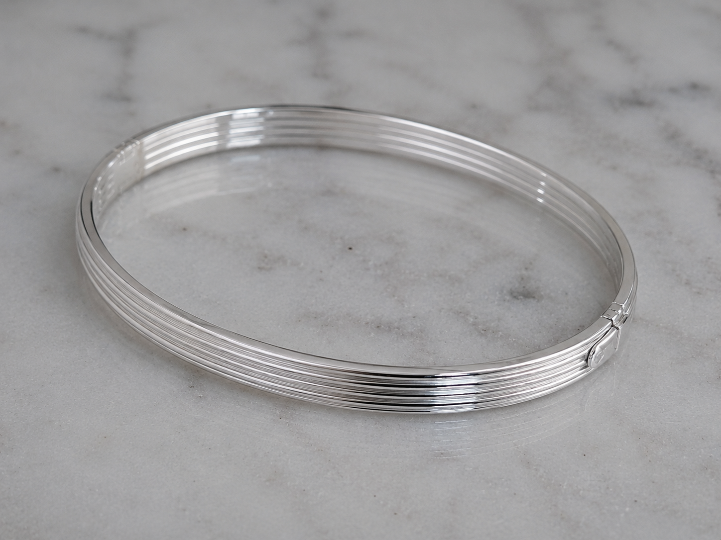 Sterling Silver Ridged Hinged Bangle
