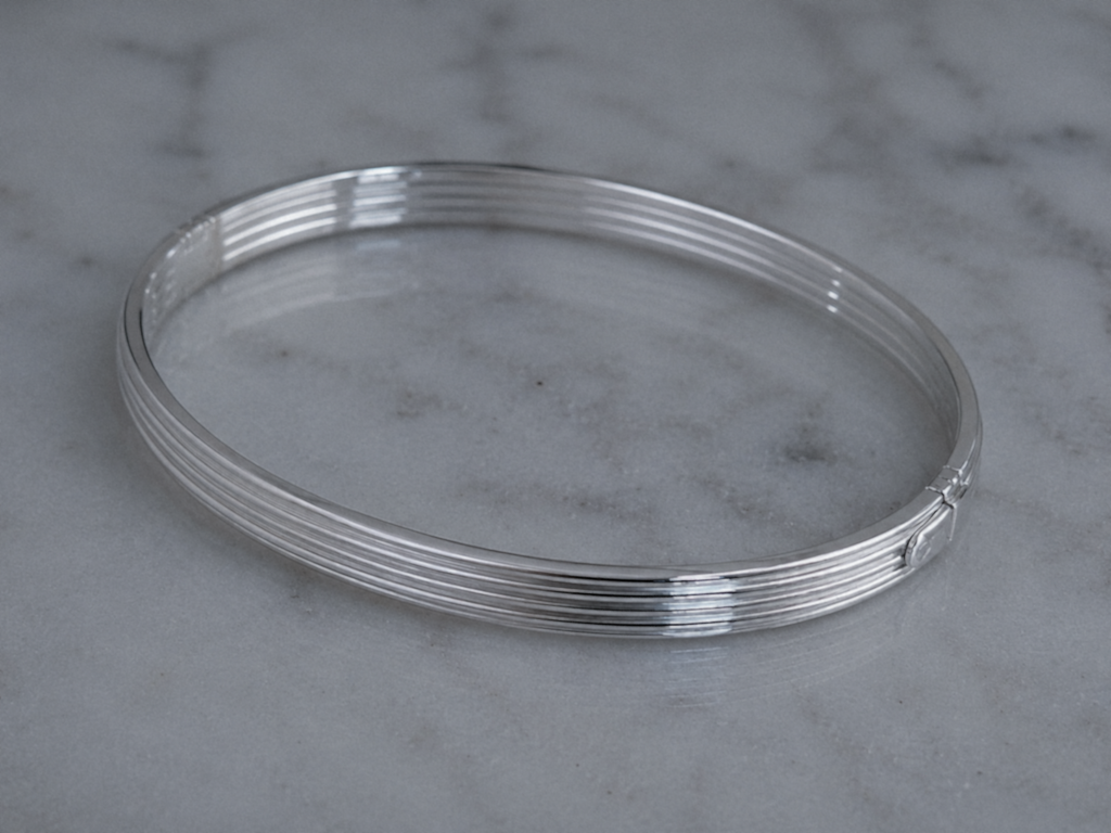 Sterling Silver Ridged Hinged Bangle