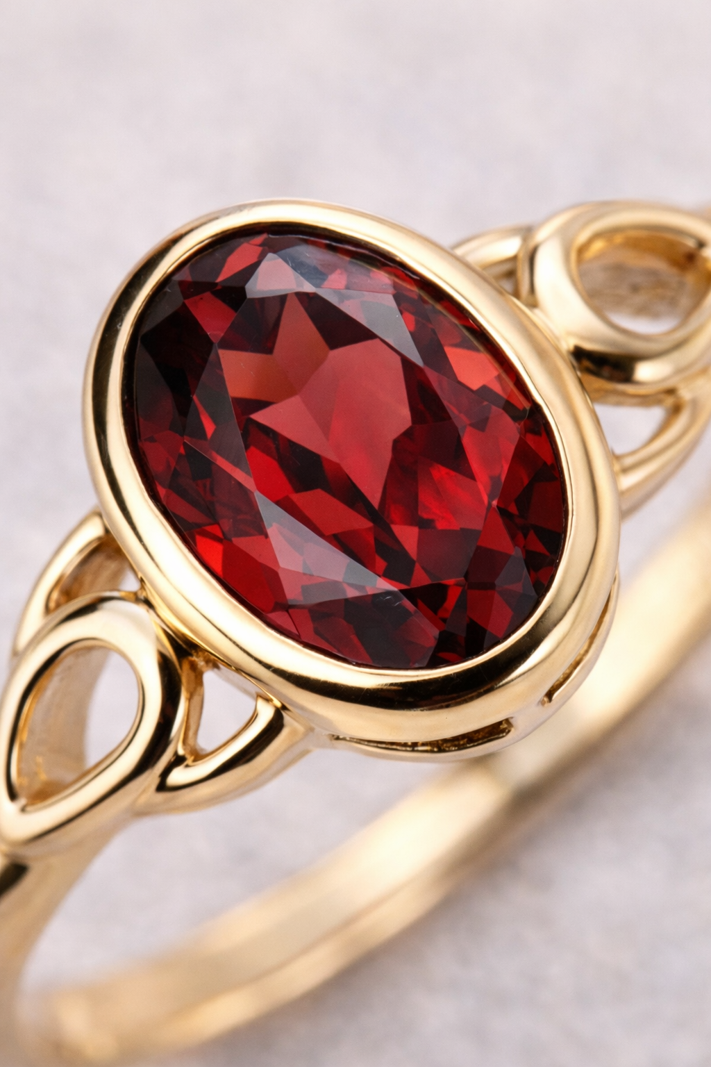 9ct Yellow Gold Natural Garnet Celtic Ring