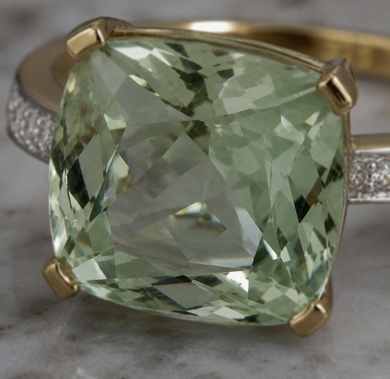 9ct Yellow Gold Green Amethyst & Diamond Shoulder Ring
