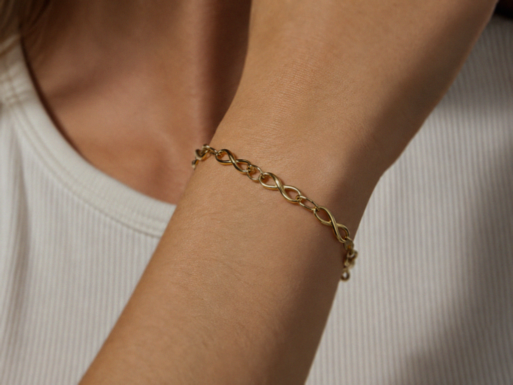 9ct Yellow Gold Infinity Link Bracelet