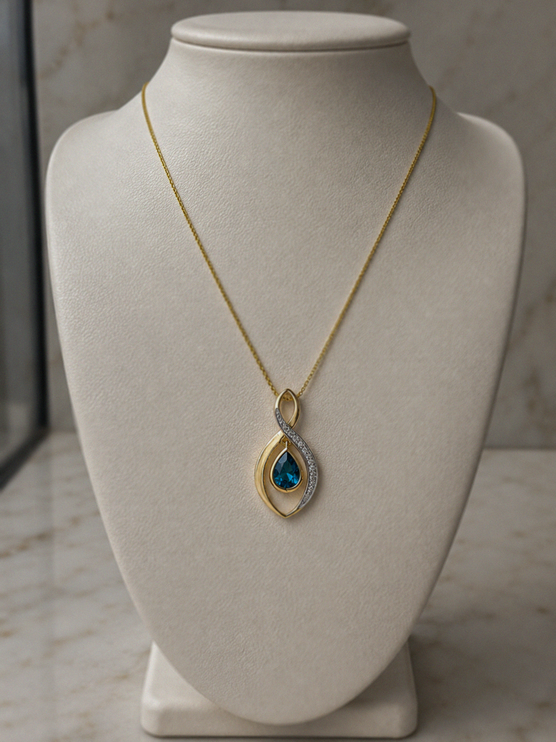 9ct Yellow Gold London Blue Topaz & Diamond Pendant Necklace