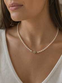 9ct Yellow Gold Freshwater Pearl & Diamond Flower Necklace