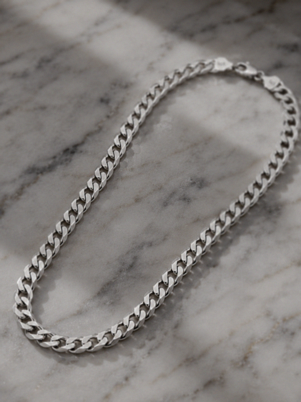 Fred Bennett - Heavyweight Diamond-cut curb chain necklace in Sterling Silver - 56cm