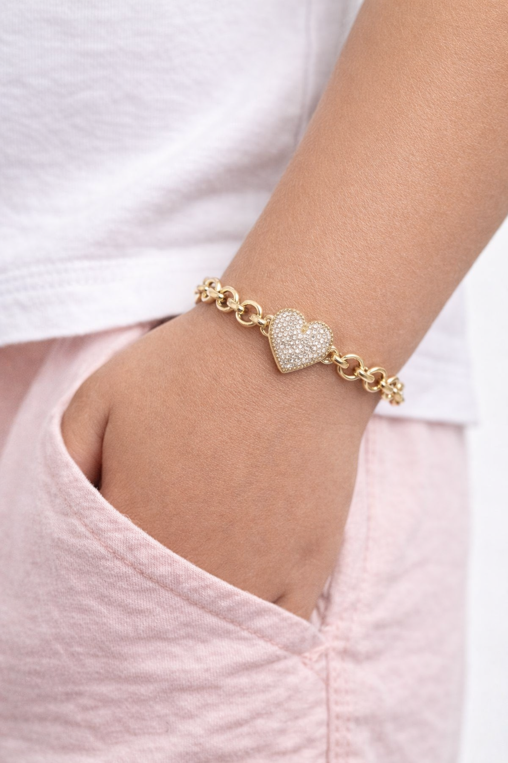 9ct Yellow Gold CZ Heart Belcher Bracelet – 6.5“