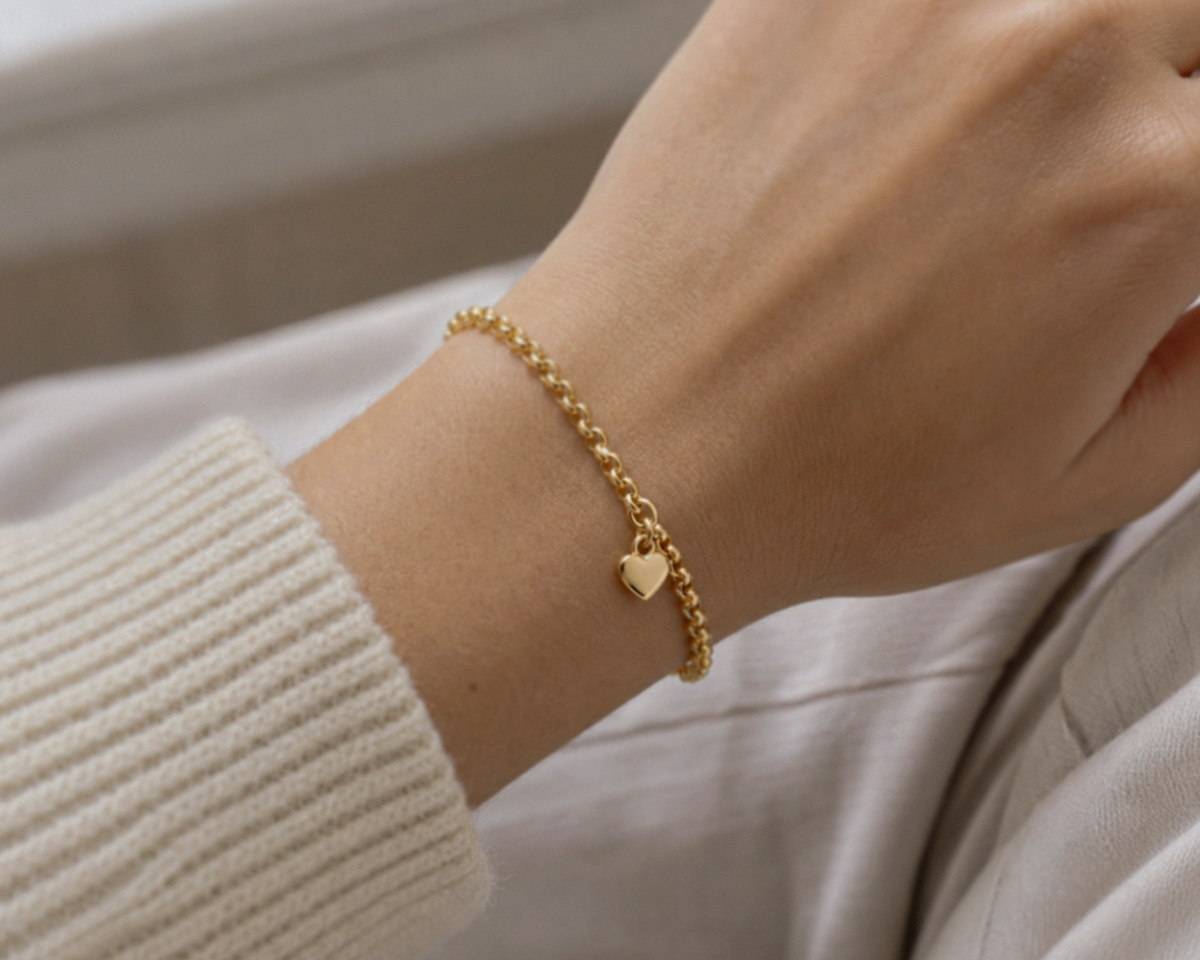 14ct Yellow Gold Belcher Bracelet with Heart Charm – 7”