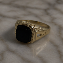 9ct Yellow Gold Cushion-Cut Black Onyx Signet Ring – Classic Gents Statement