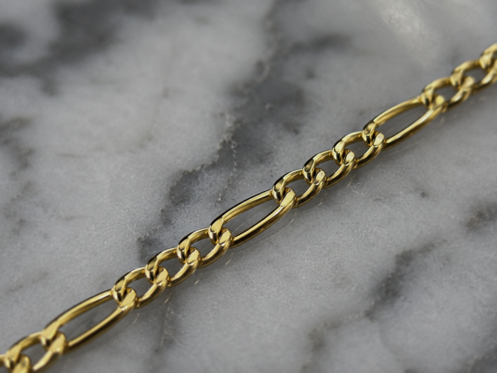 14k Gold-Plated Sterling Silver Figaro Anklet 25cm