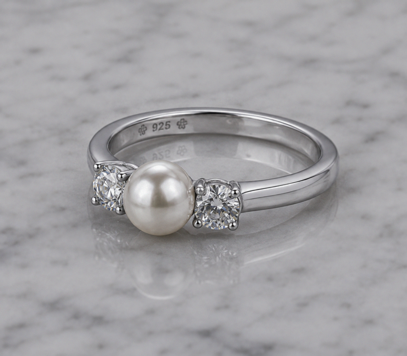 Diamonfire Sterling Silver Shell Pearl & Zirconia Trilogy Ring