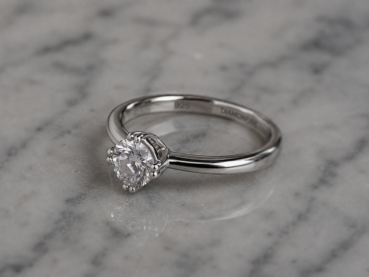 Sterling Silver Double Claw Solitaire Ring with DiamondFire® CZ
