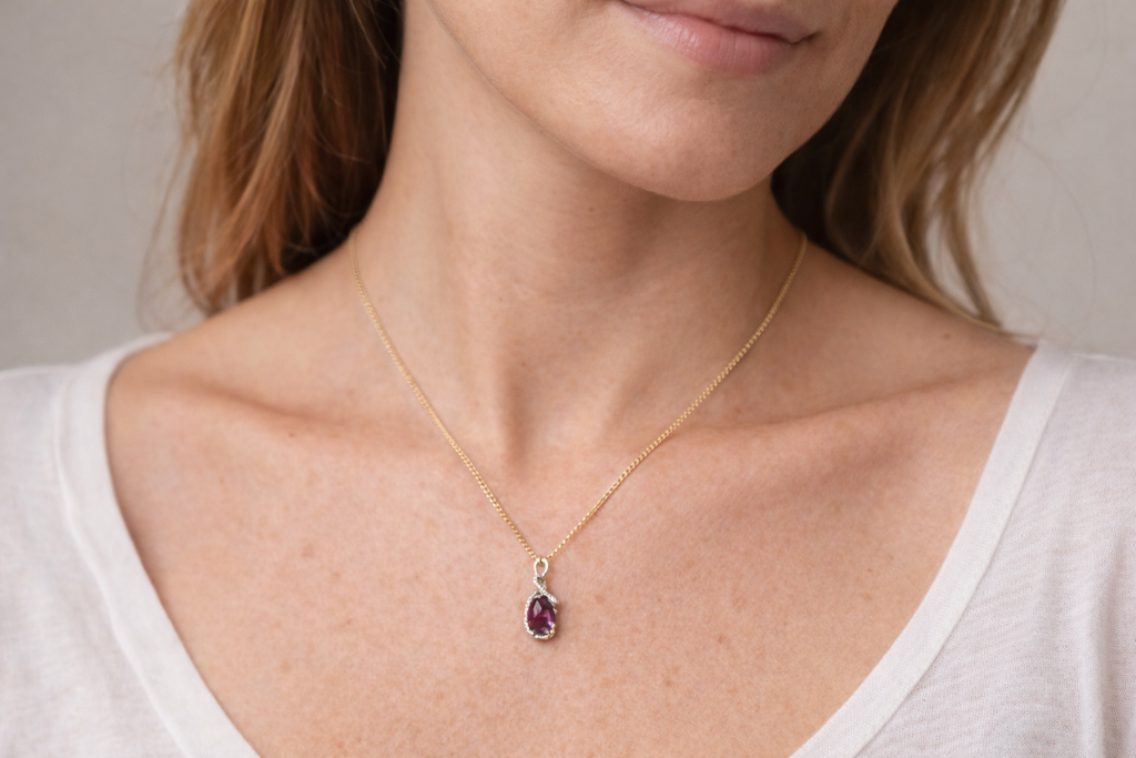 9ct Gold Garnet & Diamond Elegant Twist Necklace