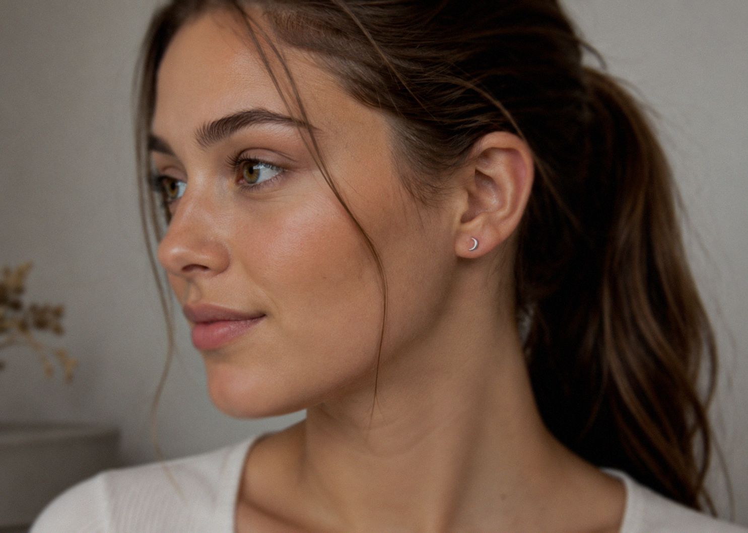 Sterling Silver Crescent Moon Labret Stud Earrings – Pair