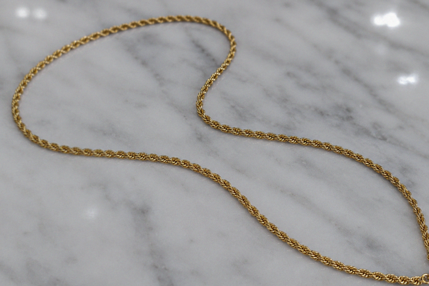 9ct Yellow Gold 2.2mm Hollow Rope Chain Necklace 16–22 Inch
