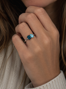 Toi et Moi London & Sky Blue Topaz Ring in 9ct White Gold