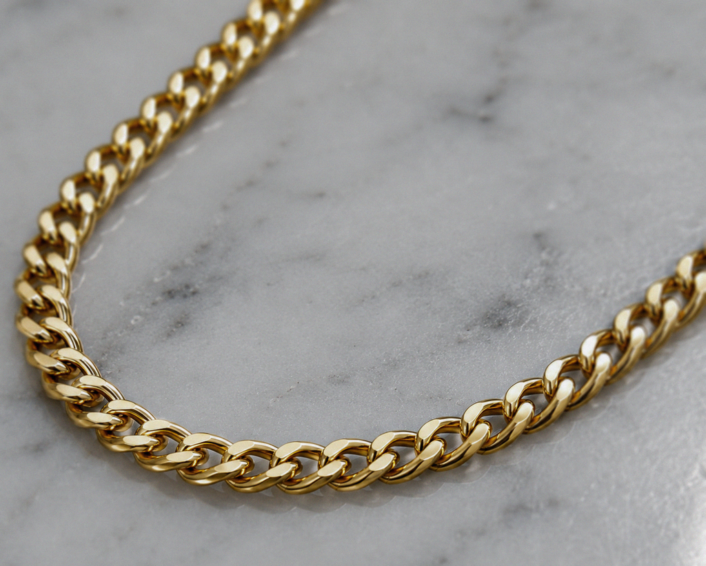 9ct Yellow Gold 2.5mm Diamond-Cut Curb Chain