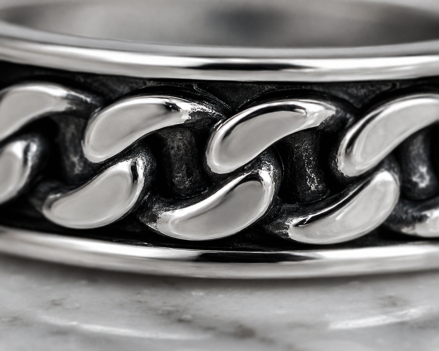 Heavyweight Chain Detail Spinner Ring – Solid Sterling Silver
