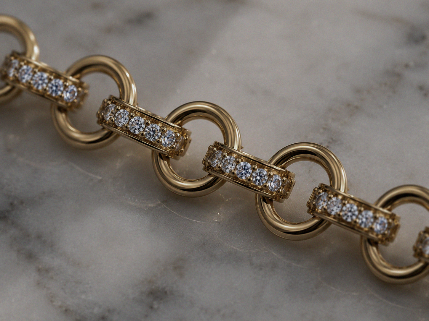 9ct Yellow Gold CZ Heart Belcher Bracelet – 6.5“