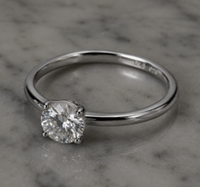Sterling Silver Moissanite Solitaire Ring – 1.00ct Diamond Equivalent