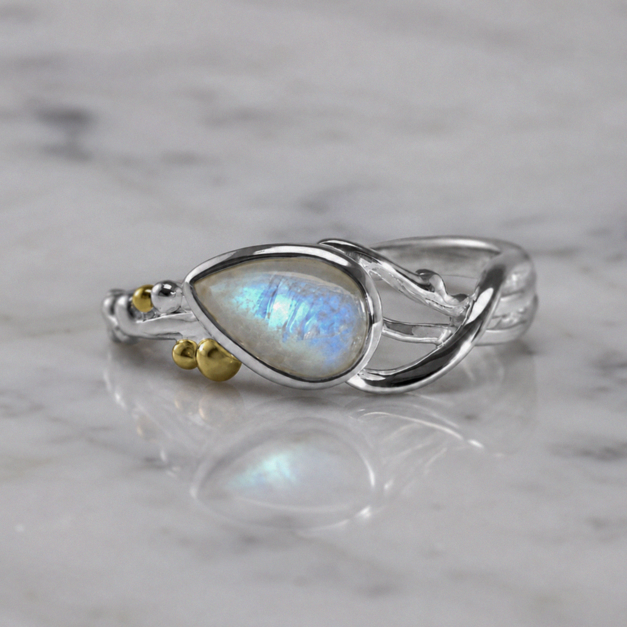 Banyan Sterling Silver Teardrop Rainbow Moonstone Ring