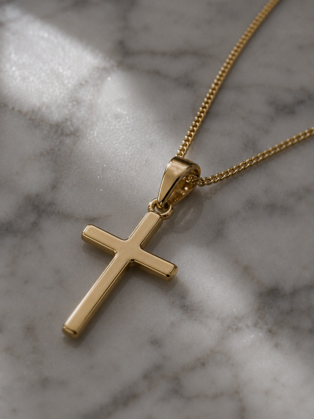 Medium Cross Pendant Necklace in 9ct Yellow Gold