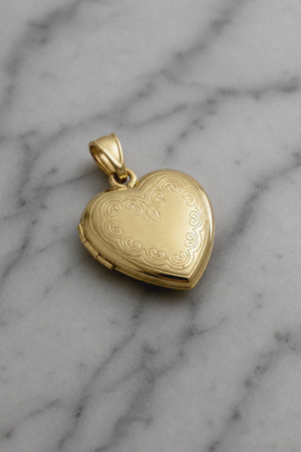 9ct Gold Heart Locket Pendant Engraved Design