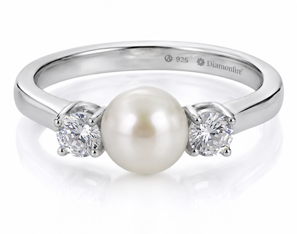 Diamonfire Sterling Silver Shell Pearl & Zirconia Trilogy Ring