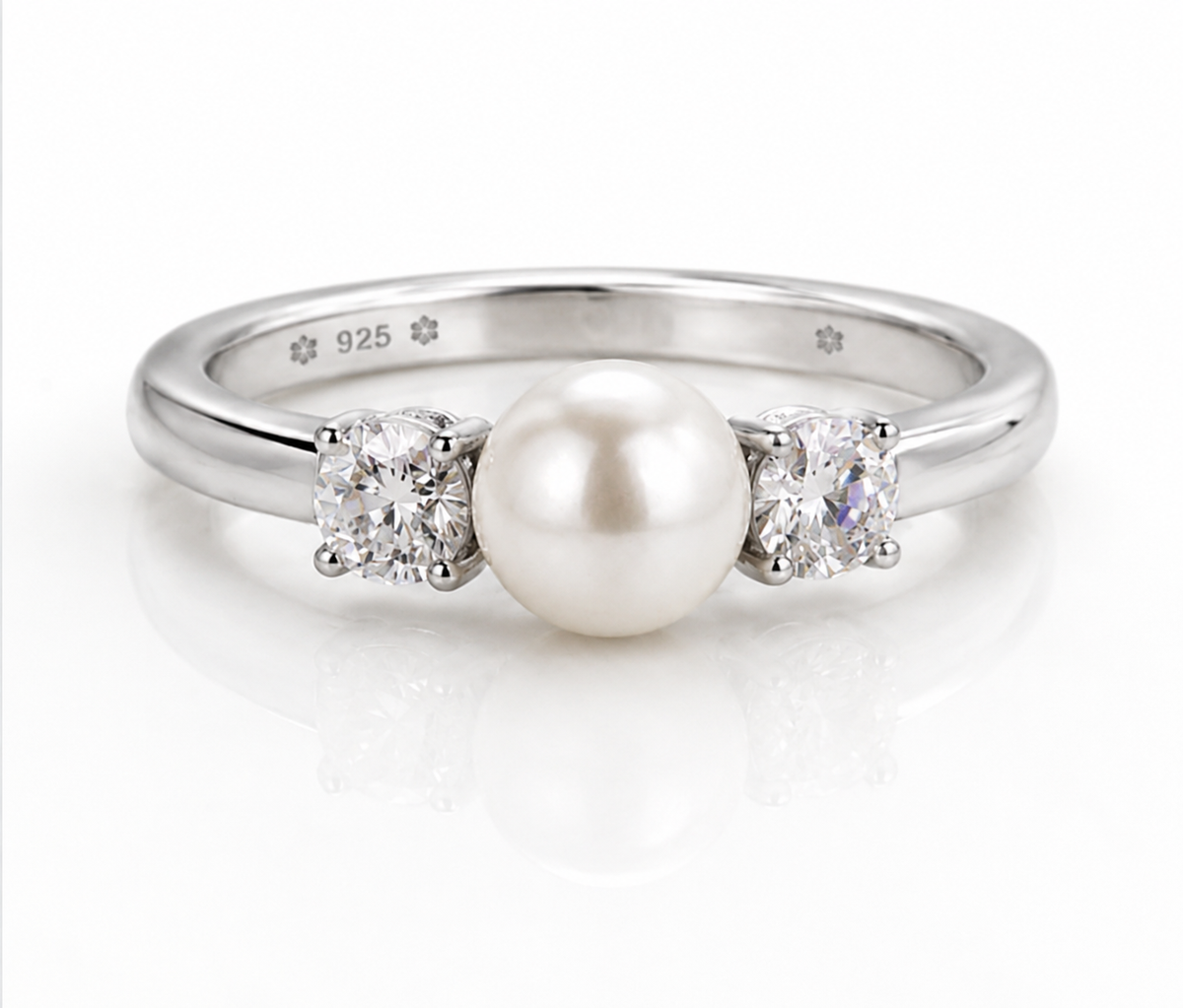 Diamonfire Sterling Silver Shell Pearl & Zirconia Trilogy Ring