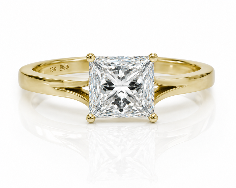 18ct Yellow Gold 3.02ct Princess Cut Diamond Solitaire Ring