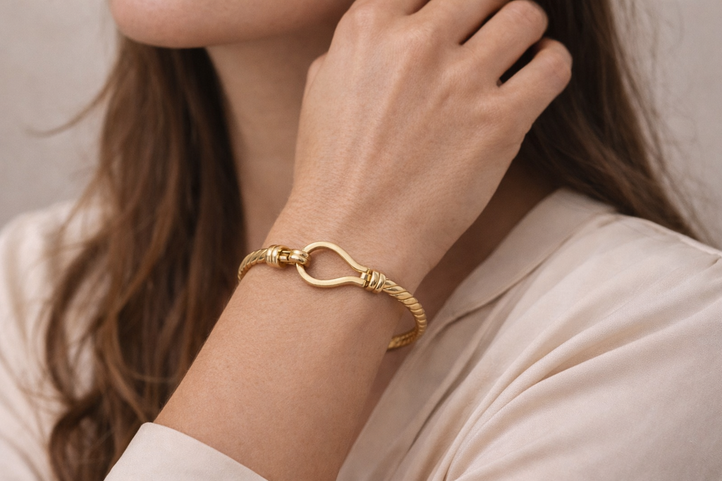 9ct Yellow Gold Plain Twisted Hook Bangle – 12.4g