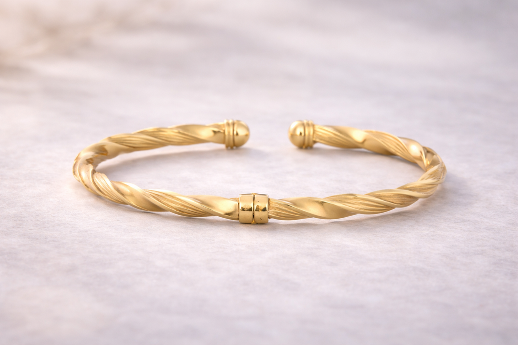 9ct Yellow Gold Sculpted Ribbed Twist Spring Bangle