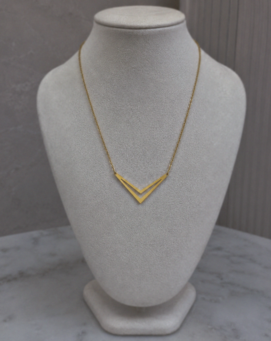 9ct Yellow Gold Double Chevron Arrow Necklace 16 Inch