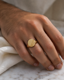 9ct Yellow Gold Engraved Oval Signet Ring