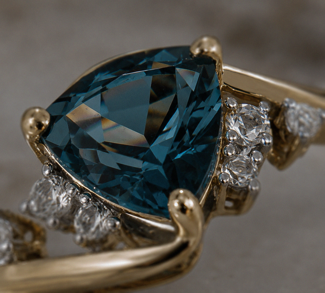 9ct Gold Trillion-Cut London Blue Topaz Twist Ring