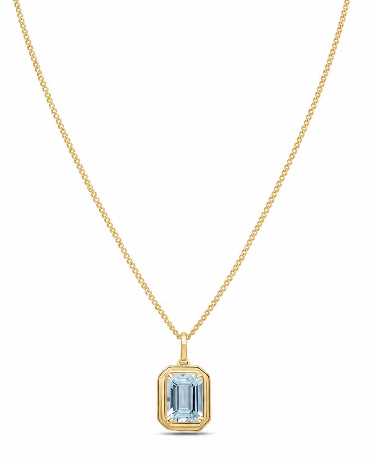 Elongated Aquamarine Pendant in 9ct Gold Curb Chain
