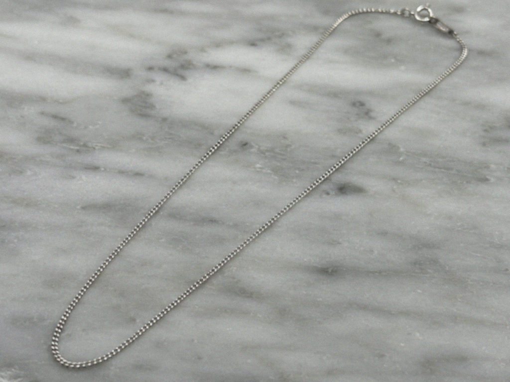 9ct White Gold 0.6mm Curb Chain - 46cm
