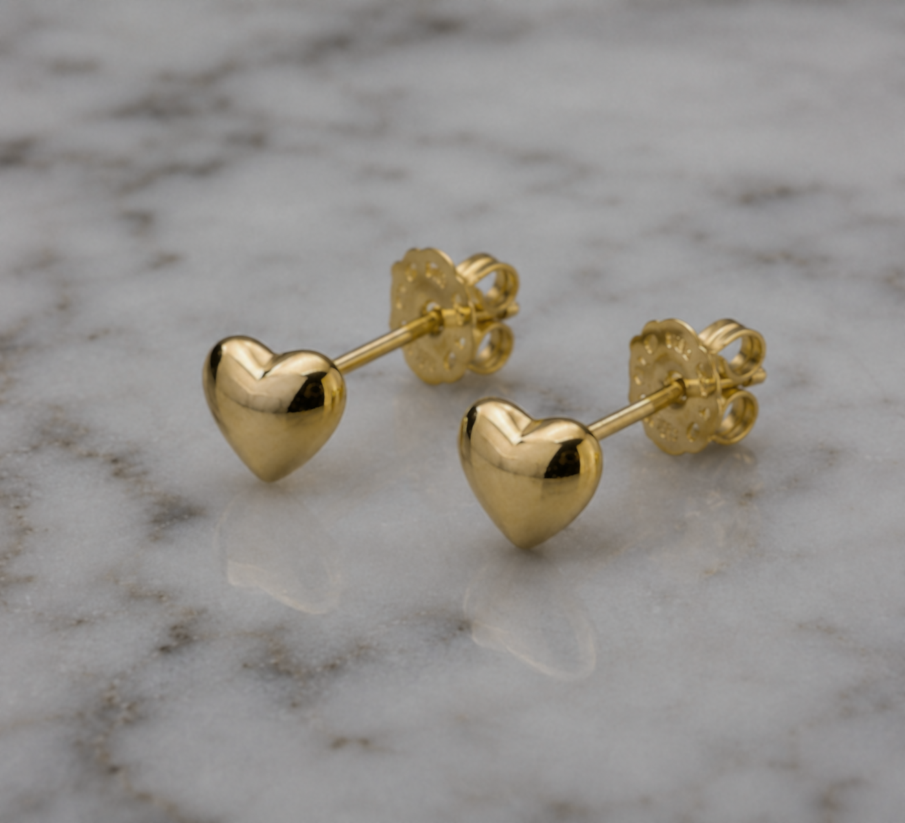 9ct Yellow Gold Heart Stud Earrings