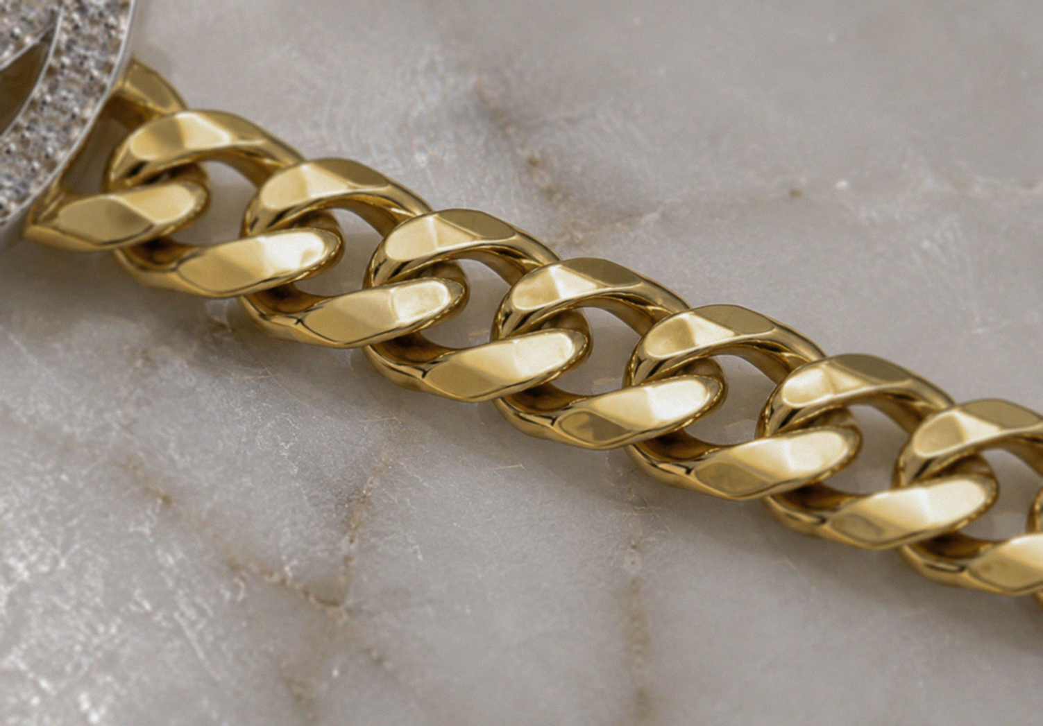 9ct Yellow Gold Cubic Zirconia Mum Curb Bracelet