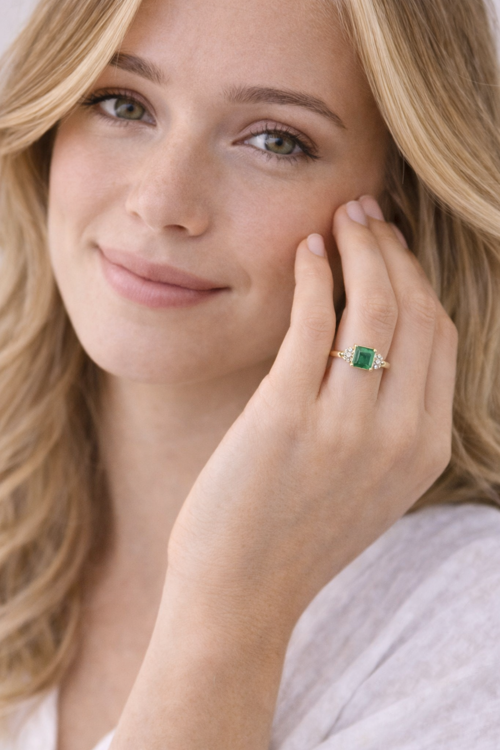 9ct Yellow Gold Emerald & Diamond Art Deco Statement Ring