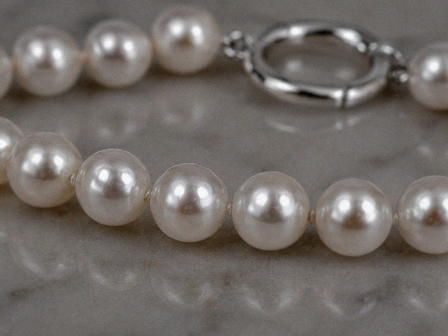 White Pearl Bracelet in Sterling Silver - Elegant Charm Link Design