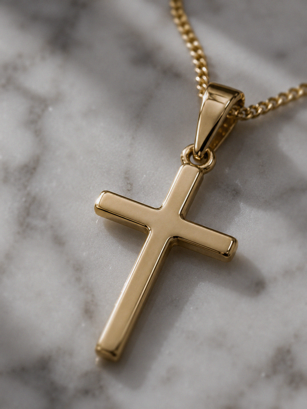 Medium Cross Pendant Necklace in 9ct Yellow Gold