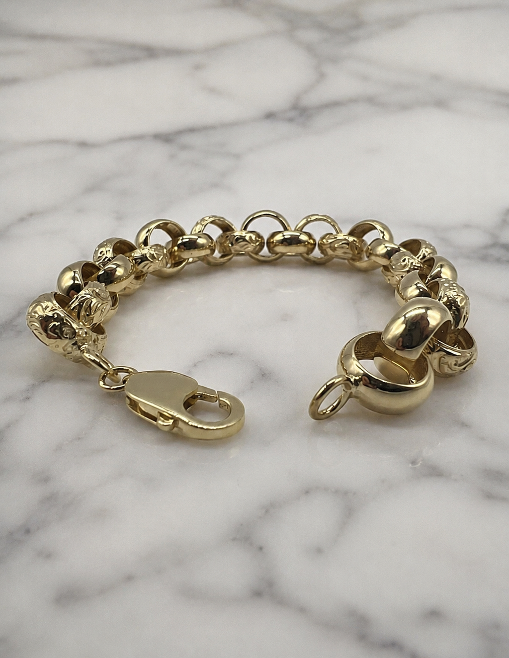 9ct Yellow Gold Engraved & Plain Belcher Bracelet – 13mm
