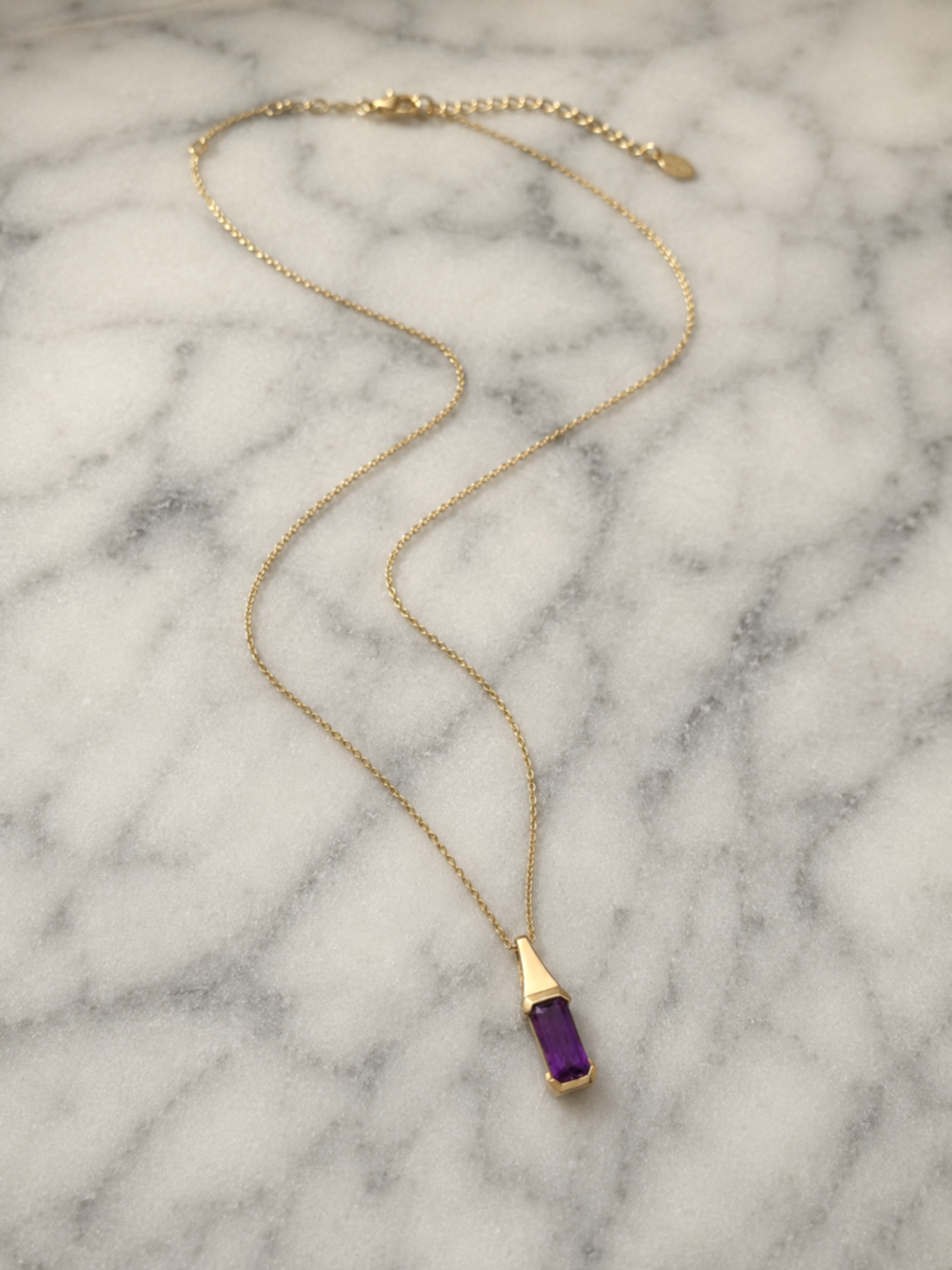 9ct Yellow Gold Elongated Amethyst Pendant Necklace
